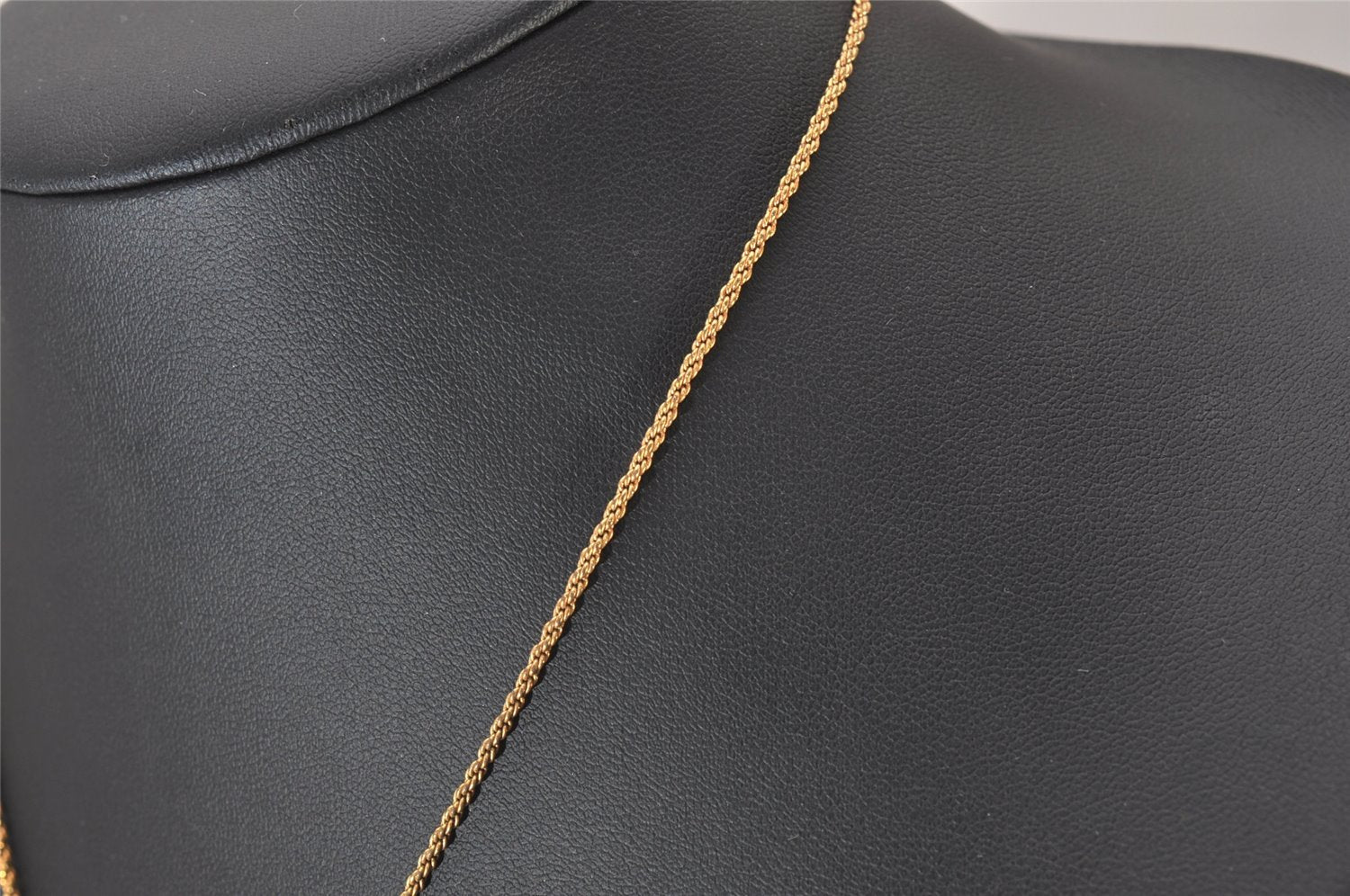 Authentic Christian Dior Gold Tone Chain Pendant Necklace CD 9236I