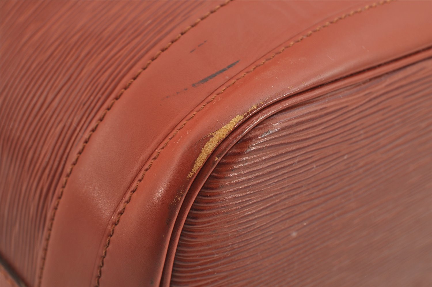 Authentic Louis Vuitton Epi Noe Shoulder Drawstring Bag Brown M44028 LV 9239J