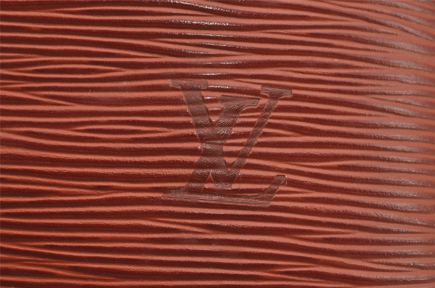 Authentic Louis Vuitton Epi Noe Shoulder Drawstring Bag Brown M44028 LV 9239J