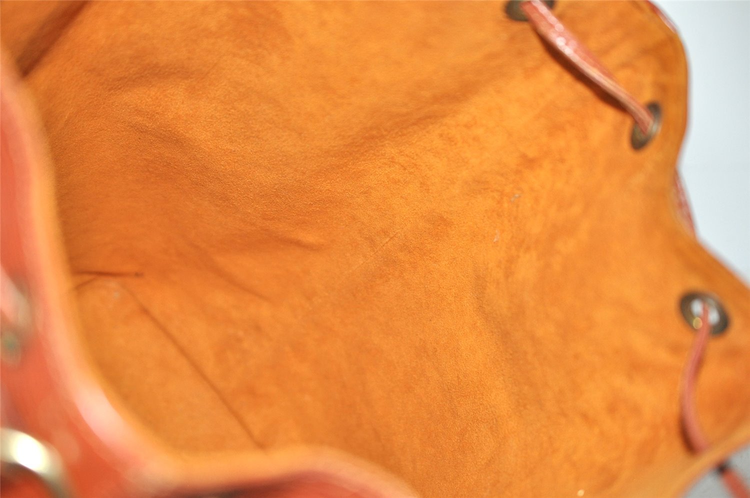 Authentic Louis Vuitton Epi Noe Shoulder Drawstring Bag Brown M44028 LV 9239J