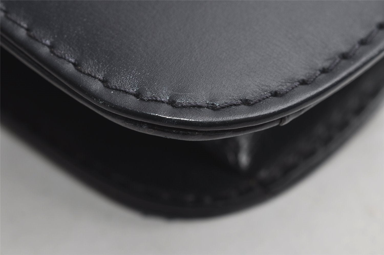 Authentic GUCCI Vintage Horsebit Shoulder Bag Purse Leather Navy 9243I