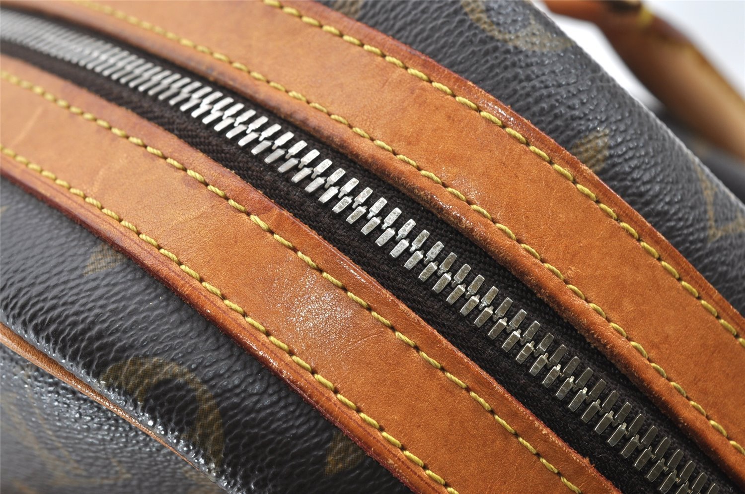 Authentic Louis Vuitton Monogram Mizi Hand Bag Purse M40058 LV 9245I