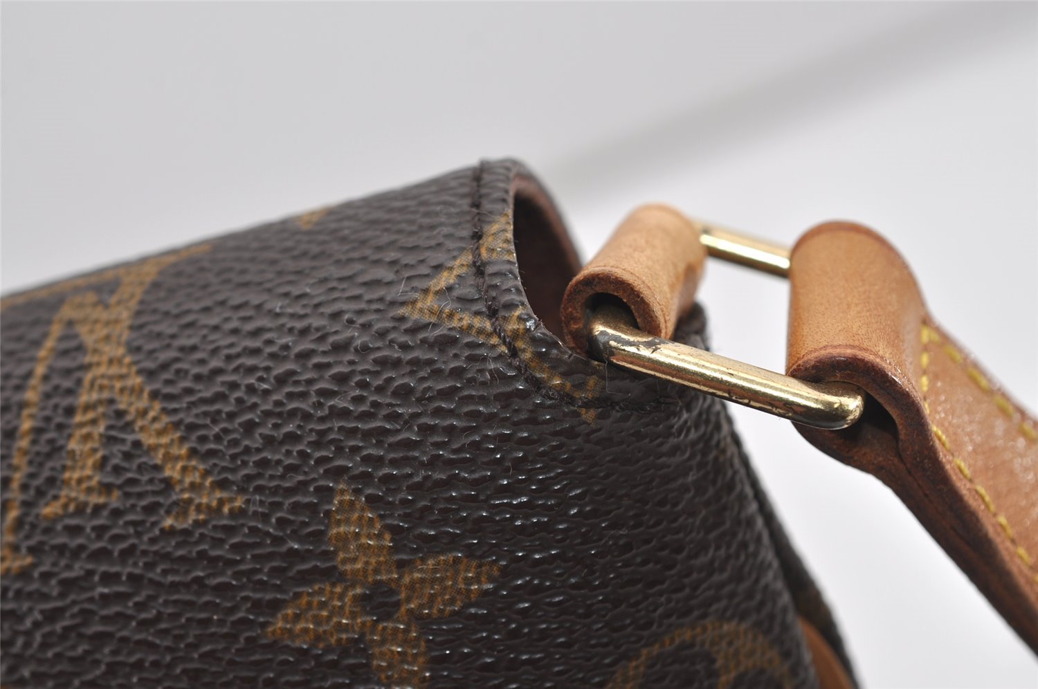 Authentic Louis Vuitton Monogram Musette Tango Shoulder Bag M51257 LV 9255I