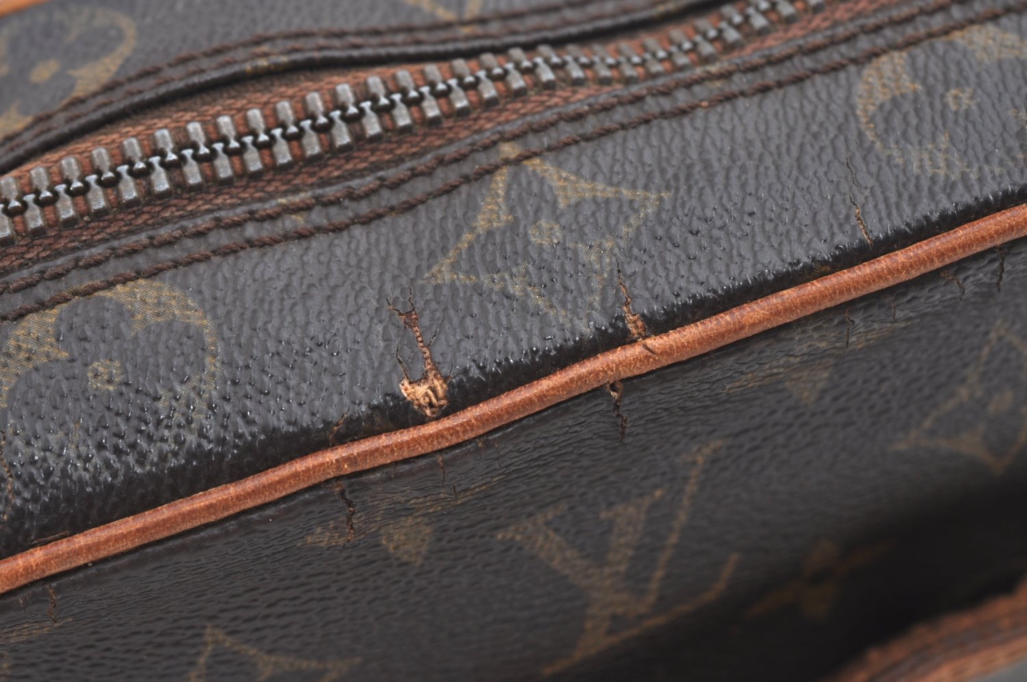 Authentic Louis Vuitton Monogram Compiegne 23 Clutch Hand Bag M51847 LV 9265J