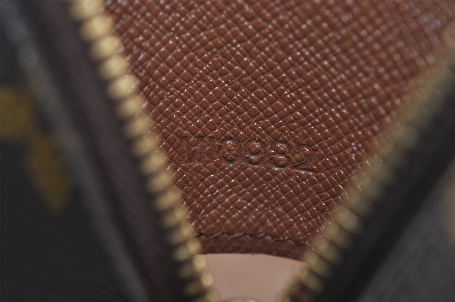 Authentic Louis Vuitton Monogram Trousse Demi Ronde 23 Pouch M47520 Junk 9273I