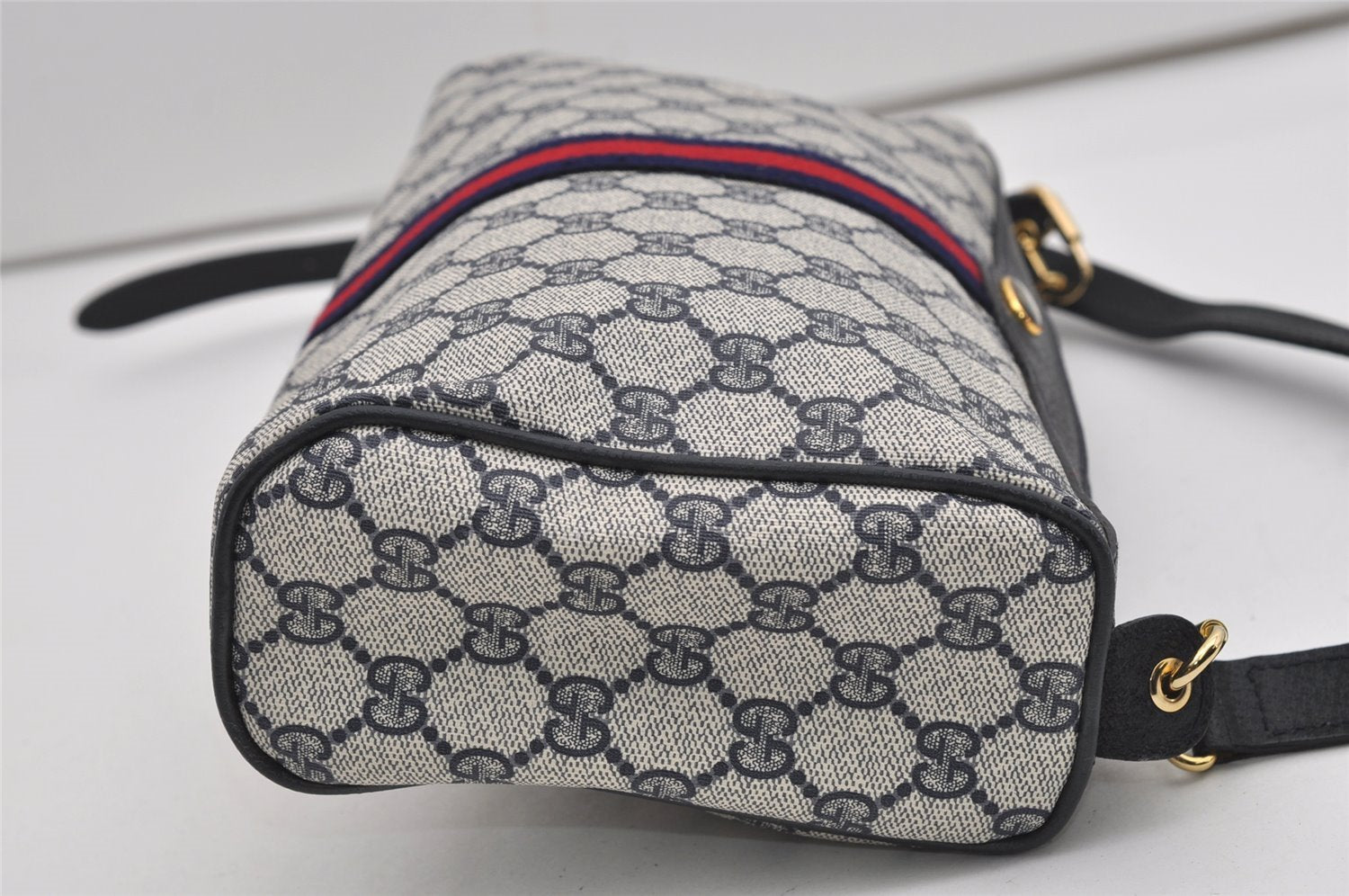 Authentic GUCCI Sherry Line Shoulder Cross Bag GG PVC Leather Navy Junk 9277I