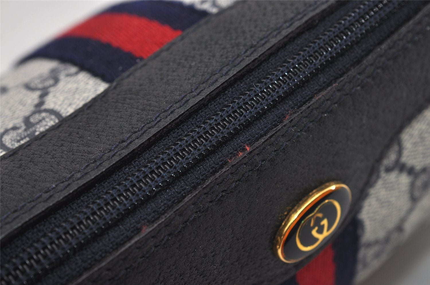 Authentic GUCCI Sherry Line Shoulder Cross Bag GG PVC Leather Navy Junk 9277I