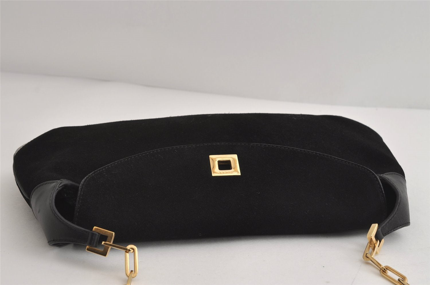 Authentic GUCCI Animalier Tiger Shoulder Bag Suede Leather 0014113 Black 9278I