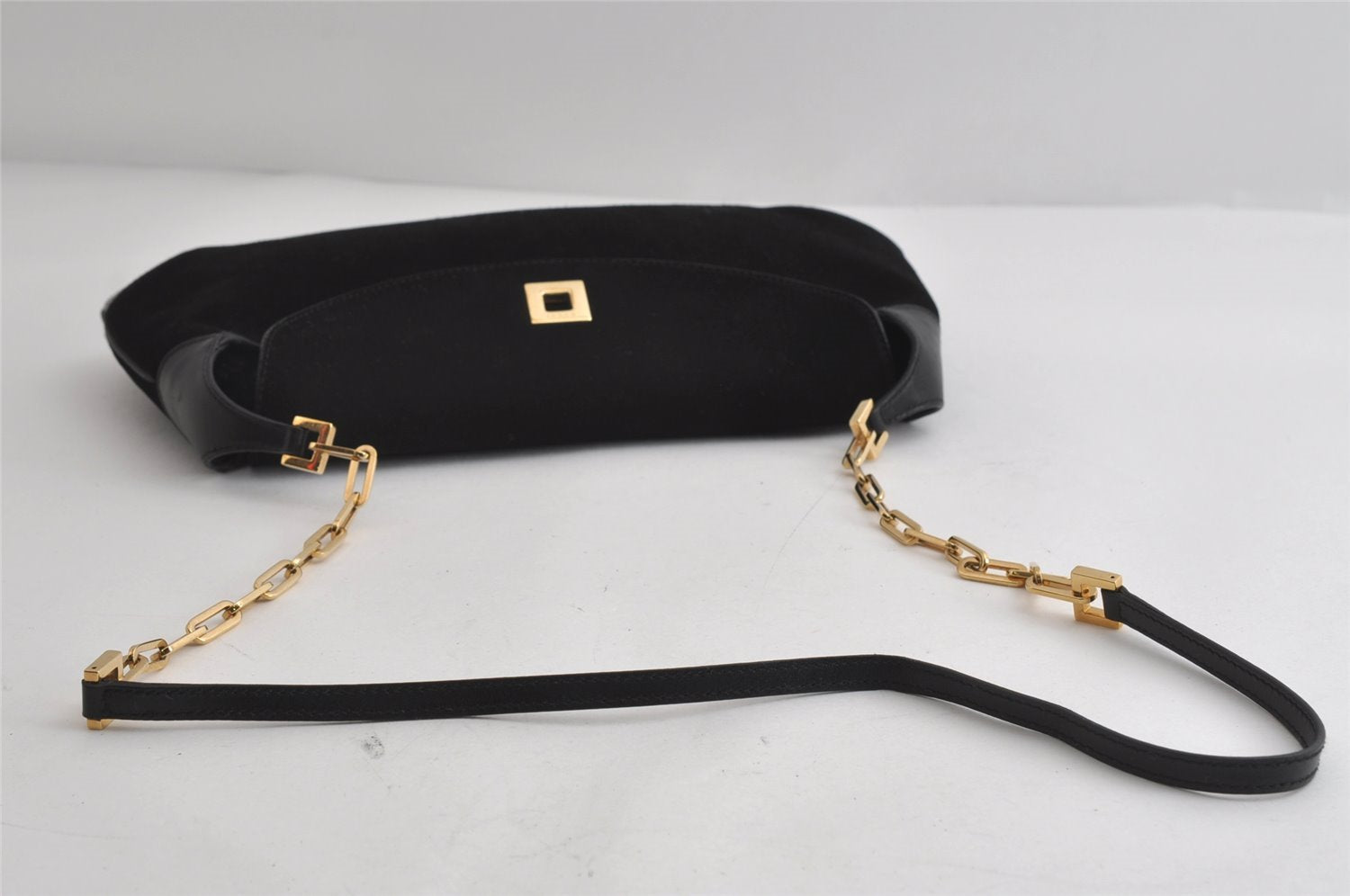 Authentic GUCCI Animalier Tiger Shoulder Bag Suede Leather 0014113 Black 9278I