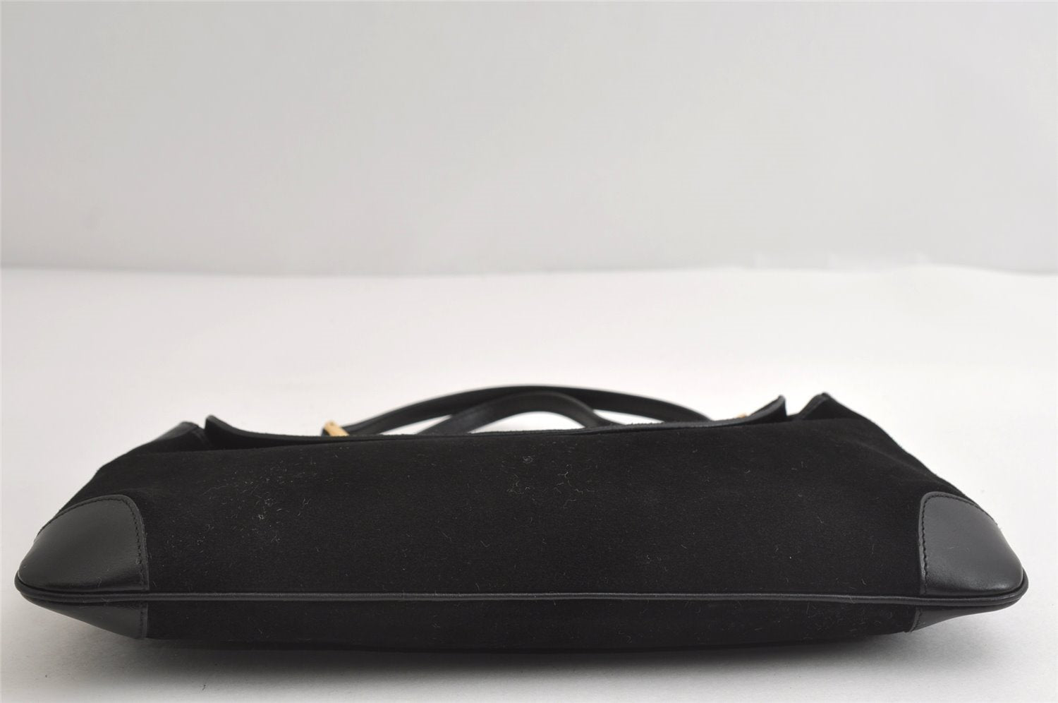 Authentic GUCCI Animalier Tiger Shoulder Bag Suede Leather 0014113 Black 9278I