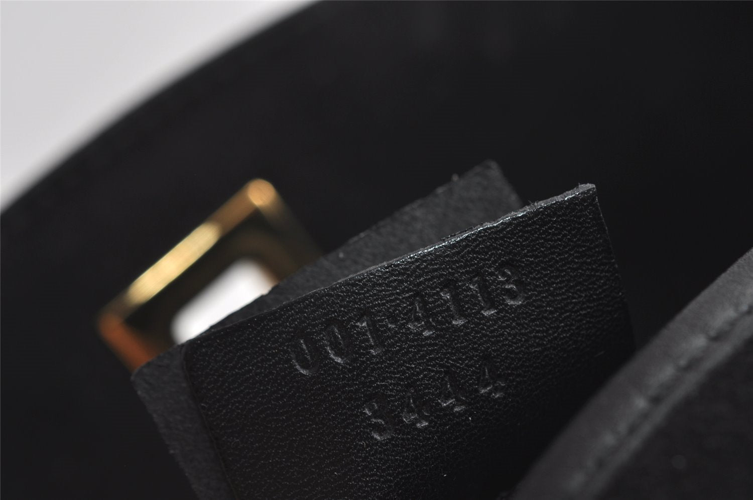 Authentic GUCCI Animalier Tiger Shoulder Bag Suede Leather 0014113 Black 9278I