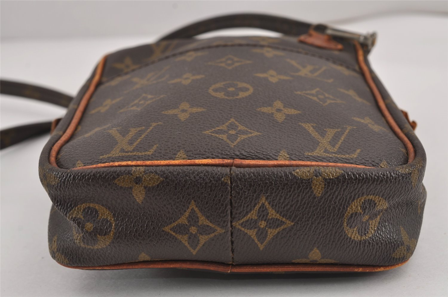 Authentic Louis Vuitton Monogram Danube Shoulder Cross Bag Old Model LV 9278J