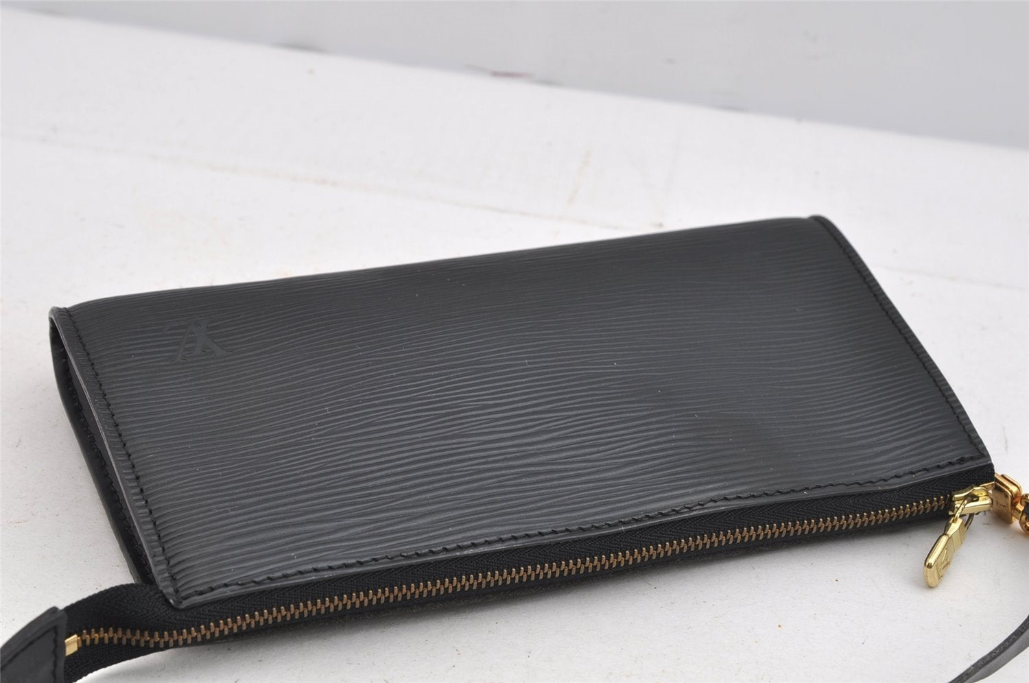Authentic Louis Vuitton Epi Pochette Accessoires Pouch Black M52952 LV 9285J