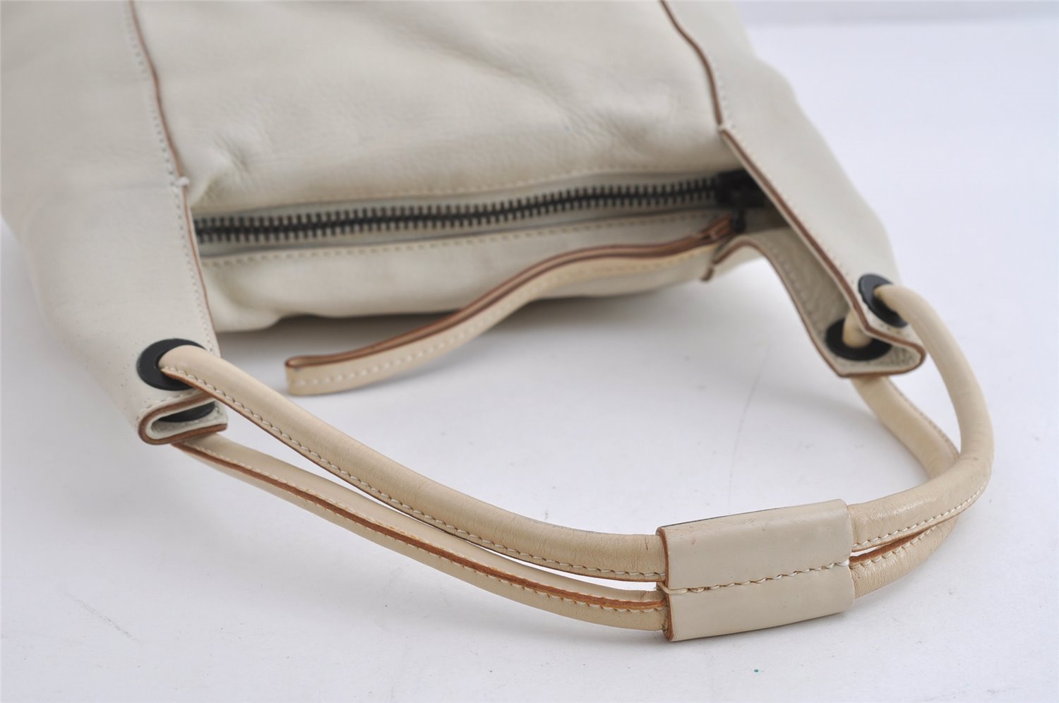 Authentic GUCCI Vintage Shoulder Hand Bag Purse Leather 101333 White 9287I