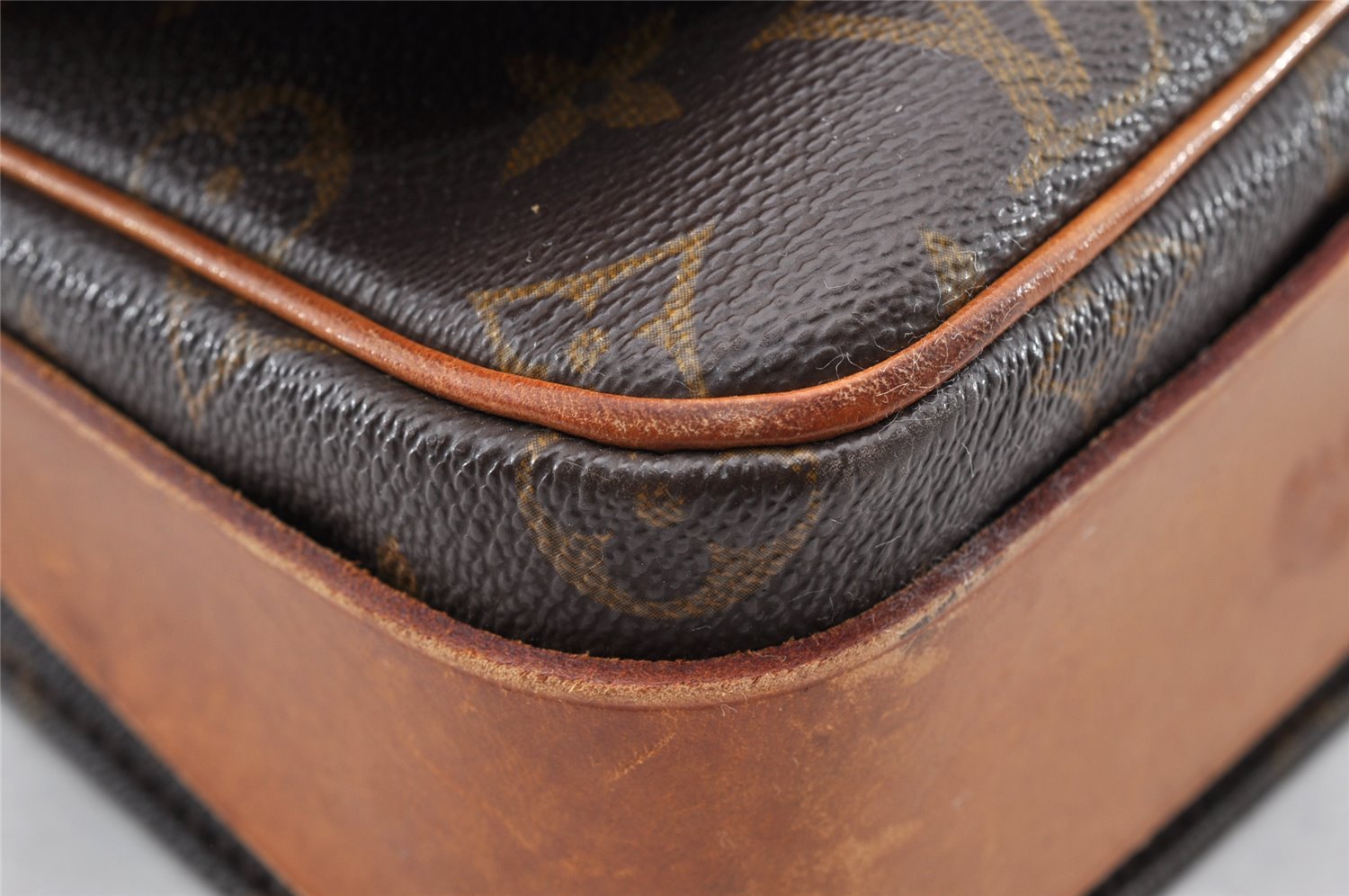 Authentic Louis Vuitton Monogram Cartouchiere GM M51252 Shoulder Cross Bag 9288I