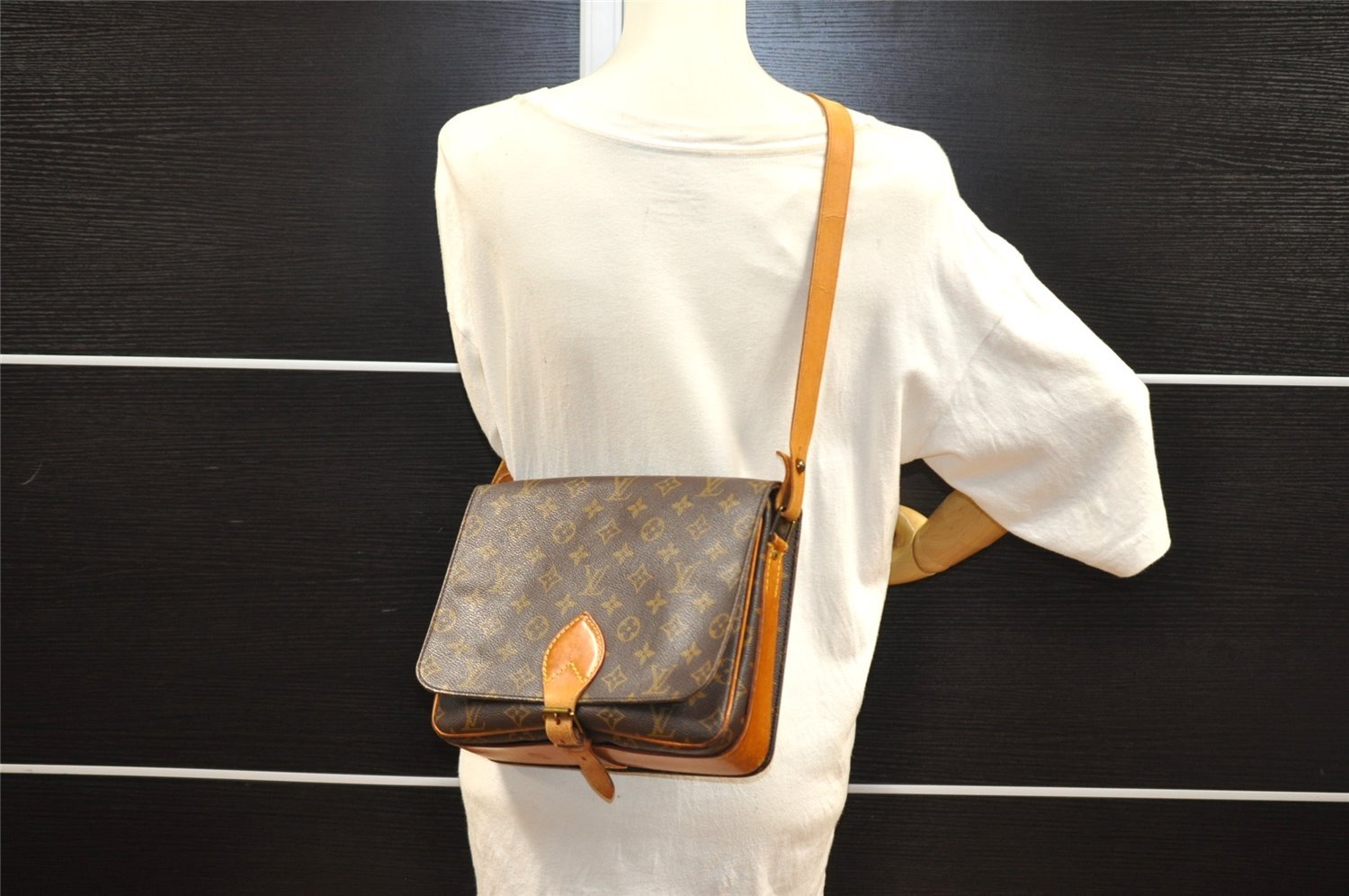 Authentic Louis Vuitton Monogram Cartouchiere GM M51252 Shoulder Cross Bag 9288I