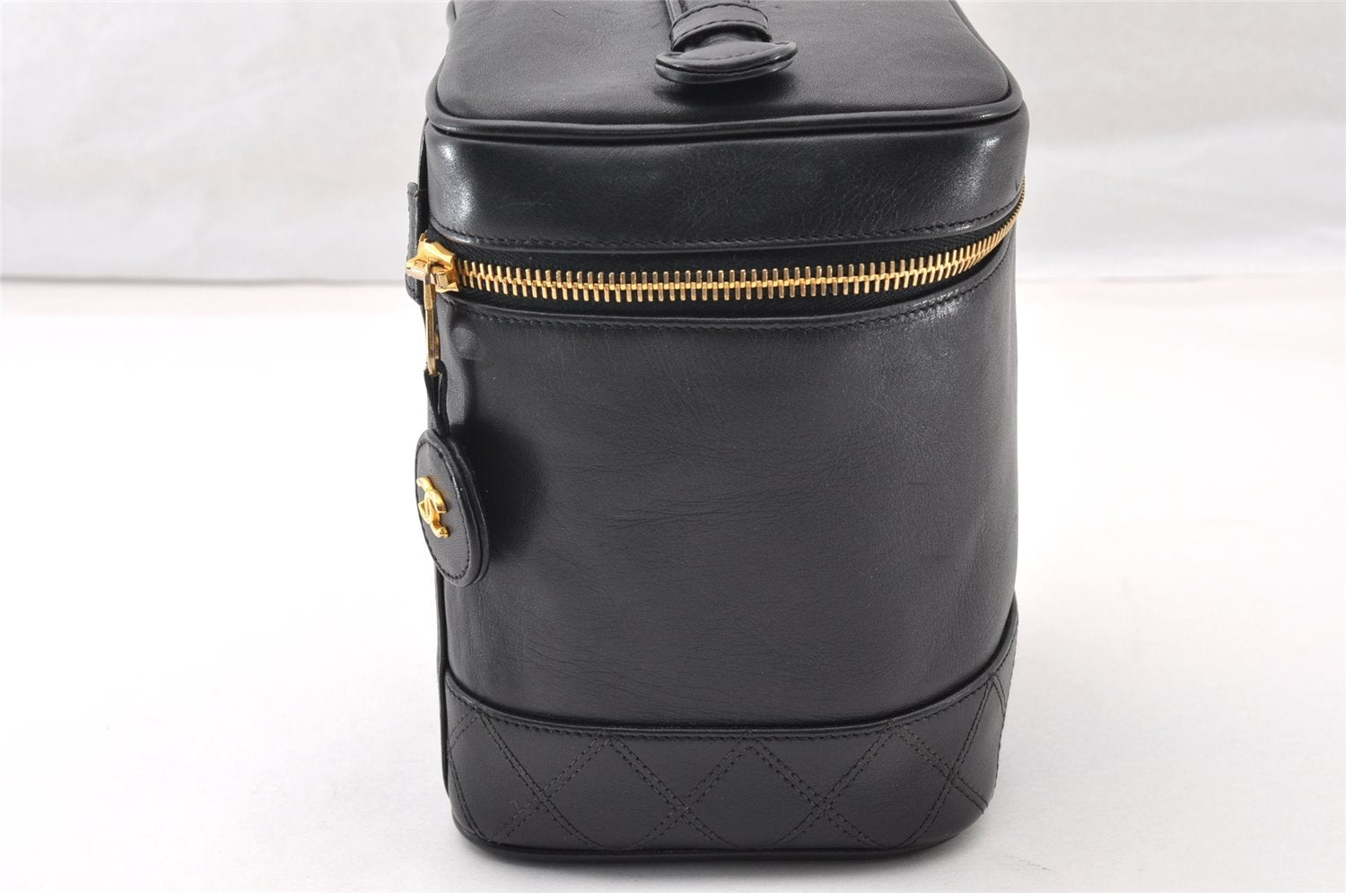 Authentic CHANEL Calf Skin Bicolore Vanity Hand Bag Purse Black CC 9290I