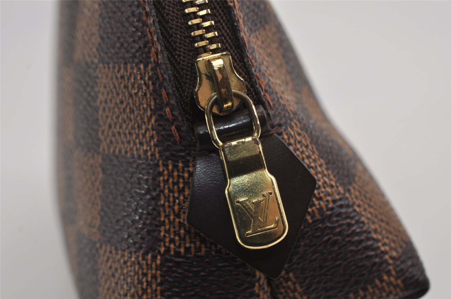 Authentic Louis Vuitton Damier Pochette Cosmetic PM Pouch N47516 LV 9293J