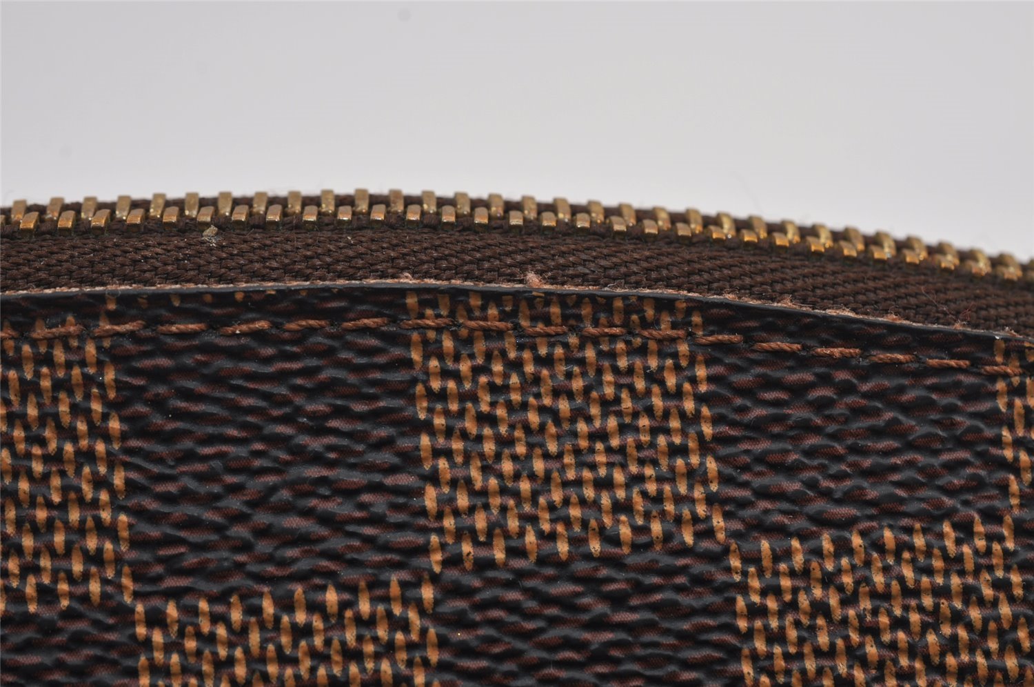 Authentic Louis Vuitton Damier Pochette Cosmetic PM Pouch N47516 LV 9293J