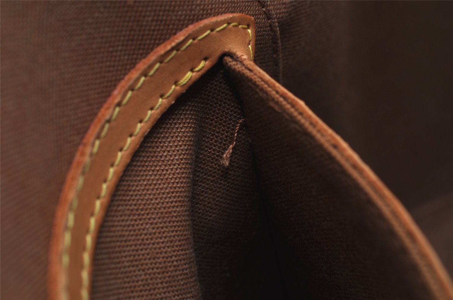 Authentic Louis Vuitton Monogram Ellipse MM Hand Bag M51126 LV Junk 9294J