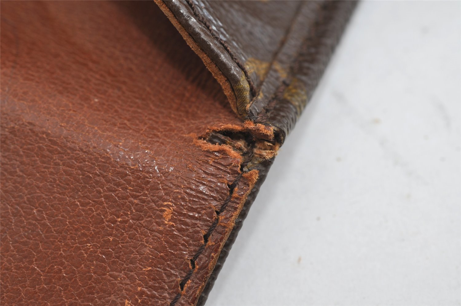 Authentic Louis Vuitton Monogram Cartouchiere MM Shoulder Bag Old Model 9296I