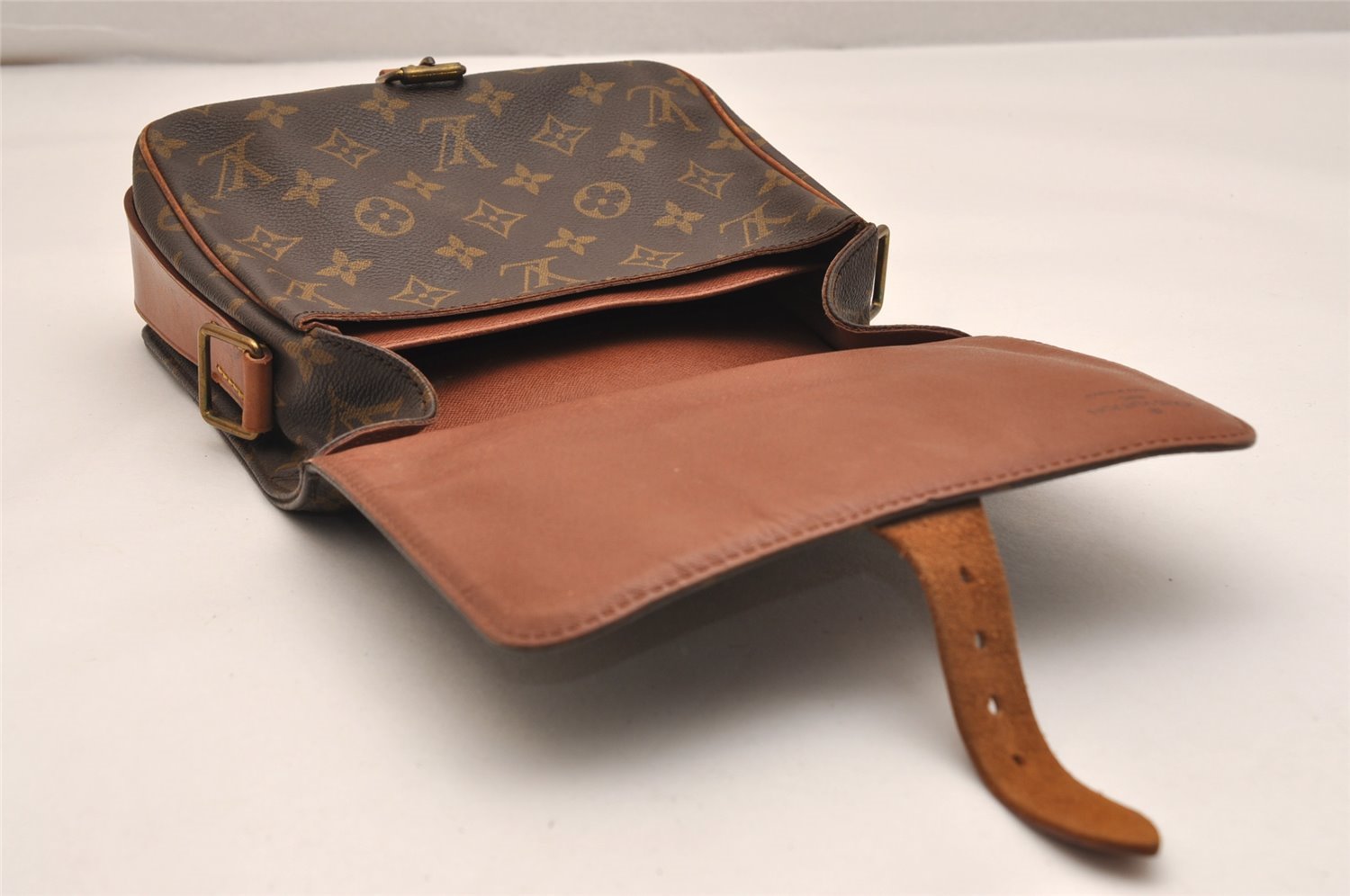 Auth Louis Vuitton Monogram Cartouchiere MM M51253 Shoulder Cross Bag Junk 9296J