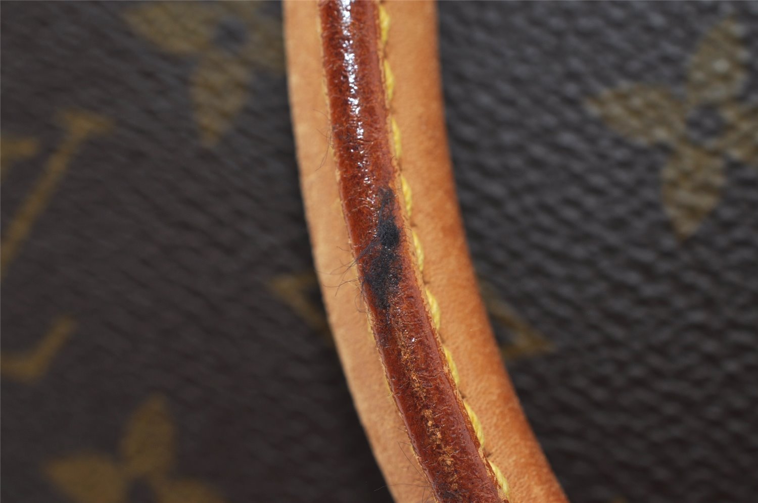 Authentic Louis Vuitton Monogram Alma Hand Bag Purse M51130 LV 9301I