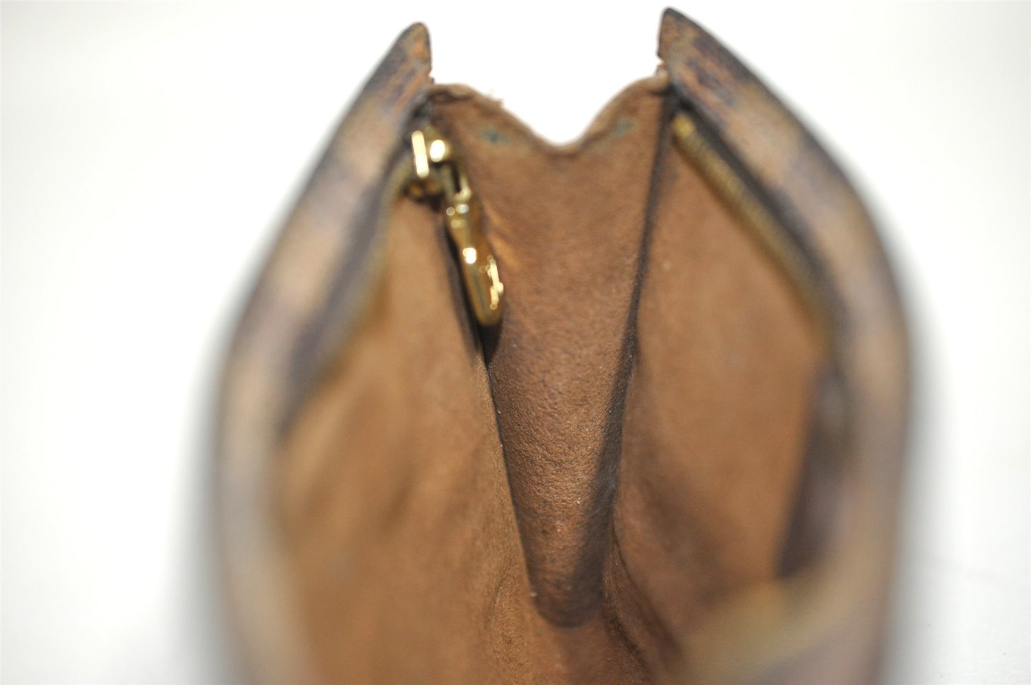 Authentic Louis Vuitton Damier Marais Bucket Pouch Purse Clutch LV Junk 9303I