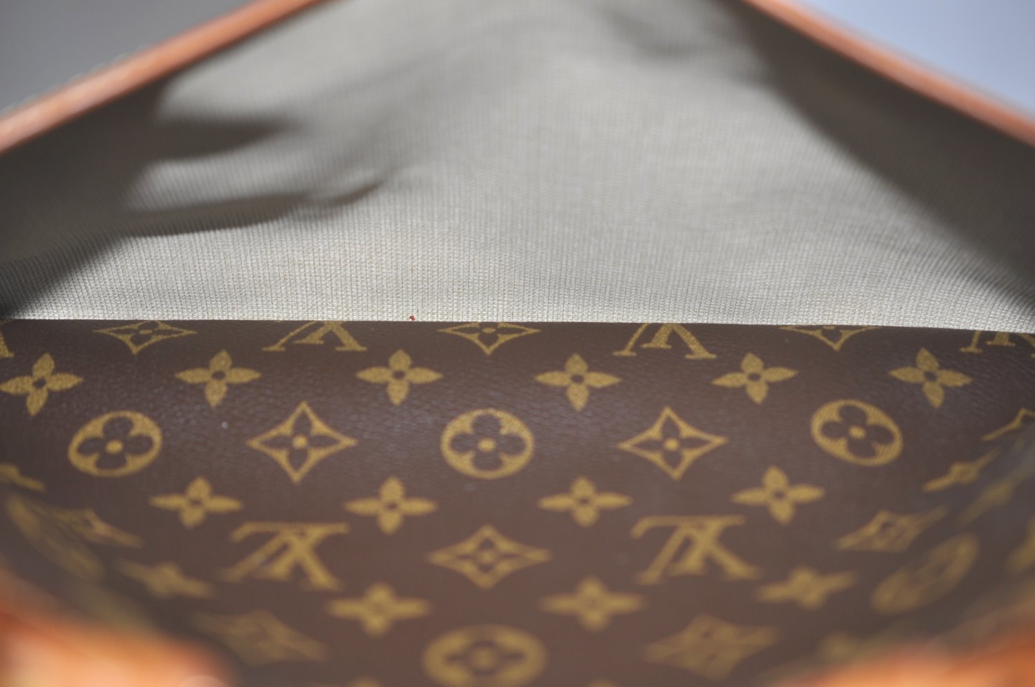 Authentic Louis Vuitton Monogram Deauville Hand Bag M47270 LV 9306I