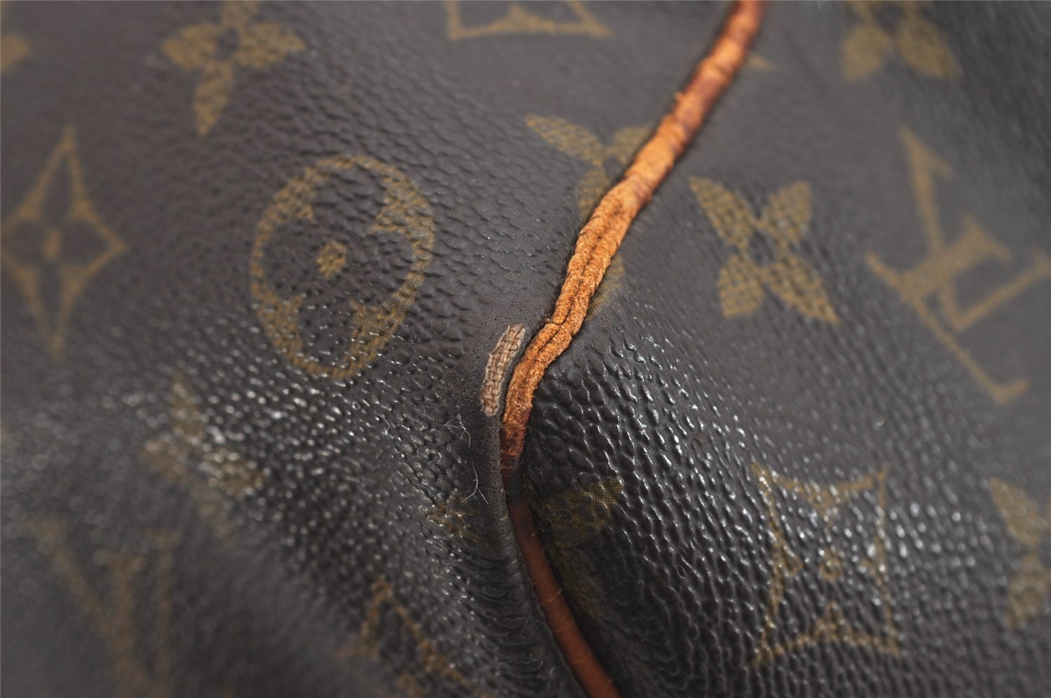 Authentic Louis Vuitton Monogram Keepall 50 Travel Boston Bag M41426 LV 9314I