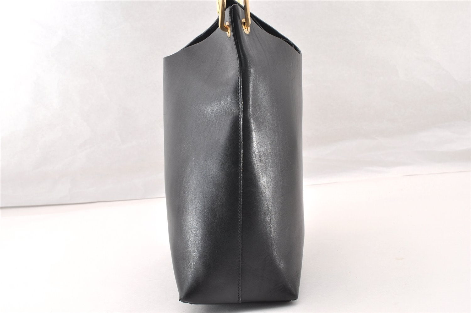 Authentic GUCCI Vintage Bamboo Shoulder Bag Purse Leather Black 9316I