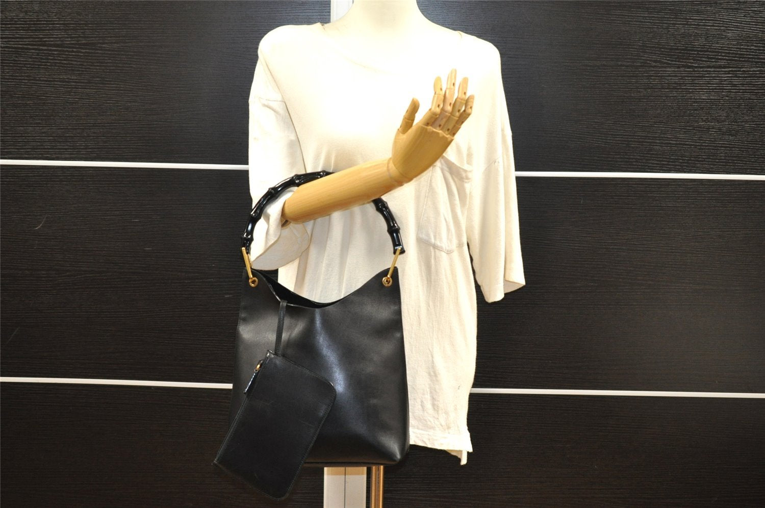 Authentic GUCCI Vintage Bamboo Shoulder Bag Purse Leather Black 9316I