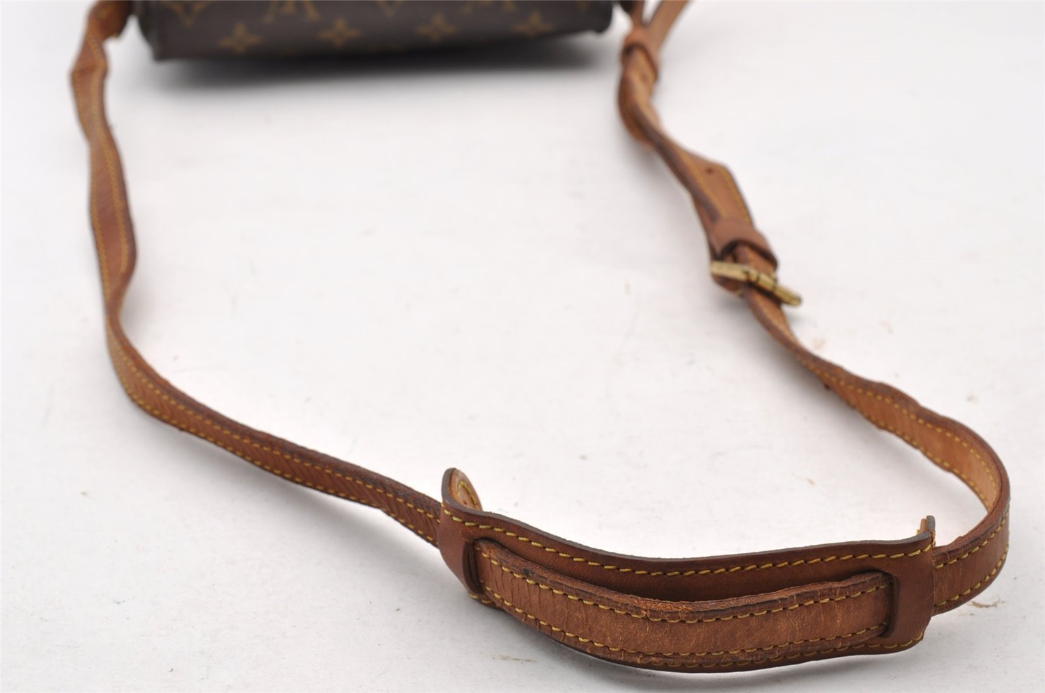 Authentic Louis Vuitton Monogram Saint Cloud MM M51243 Shoulder Cross Bag 9320I