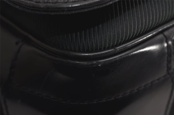 Auth Louis Vuitton Taiga Victor Shoulder Cross Body Bag Green M30142 LV 9320J