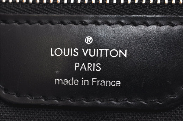 Auth Louis Vuitton Taiga Victor Shoulder Cross Body Bag Green M30142 LV 9320J