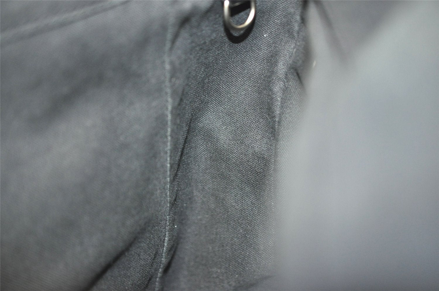 Auth Louis Vuitton Taiga Victor Shoulder Cross Body Bag Green M30142 LV 9320J