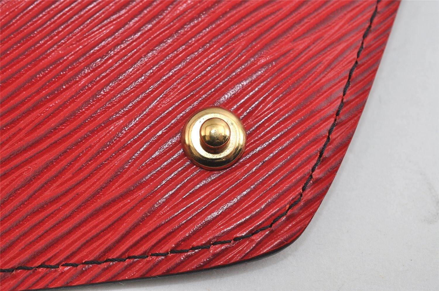 Authentic Louis Vuitton Epi Arts Deco PM Clutch Hand Bag Red M52647 LV 9327I