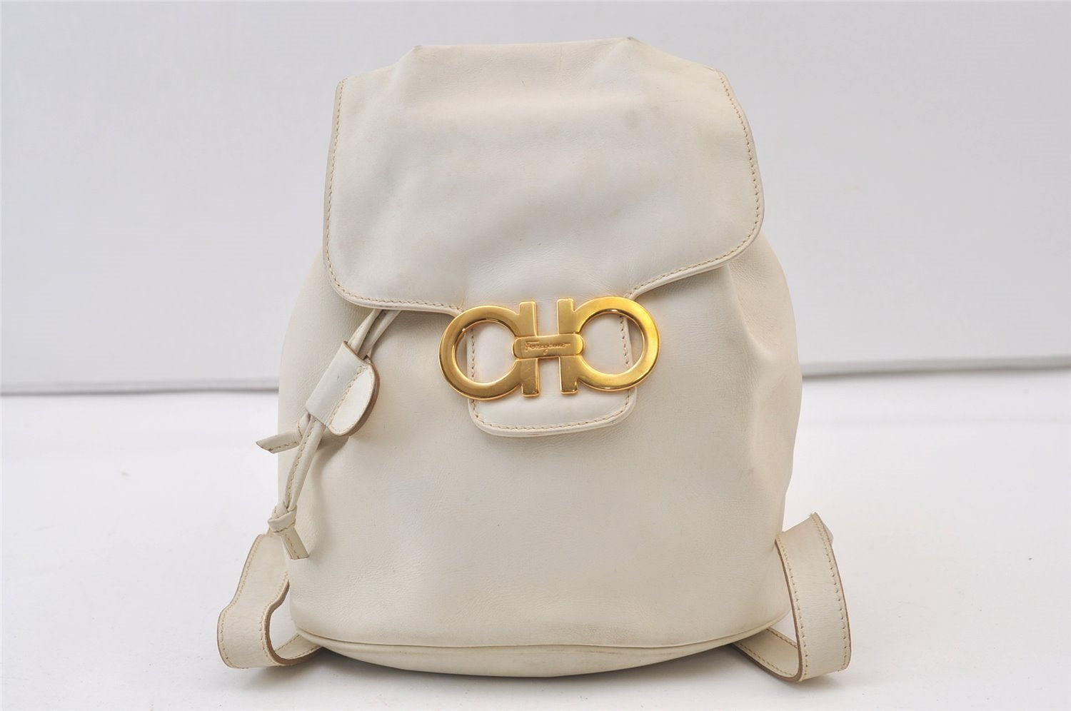 Authentic Salvatore Ferragamo Vintage Gancini Backpack Purse Leather White 9327J