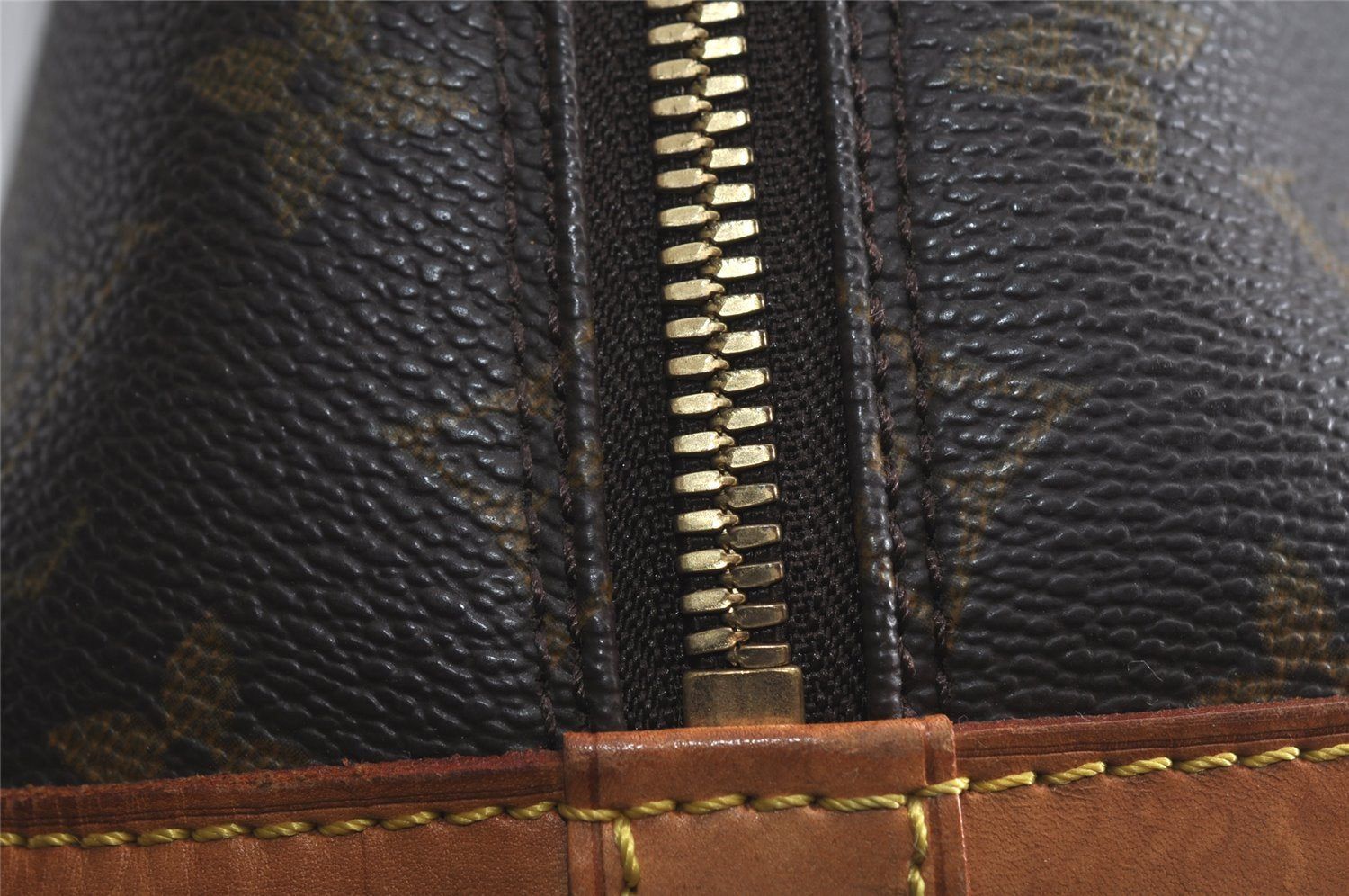 Authentic Louis Vuitton Monogram Alma Hand Bag Purse M51130 LV 9328I