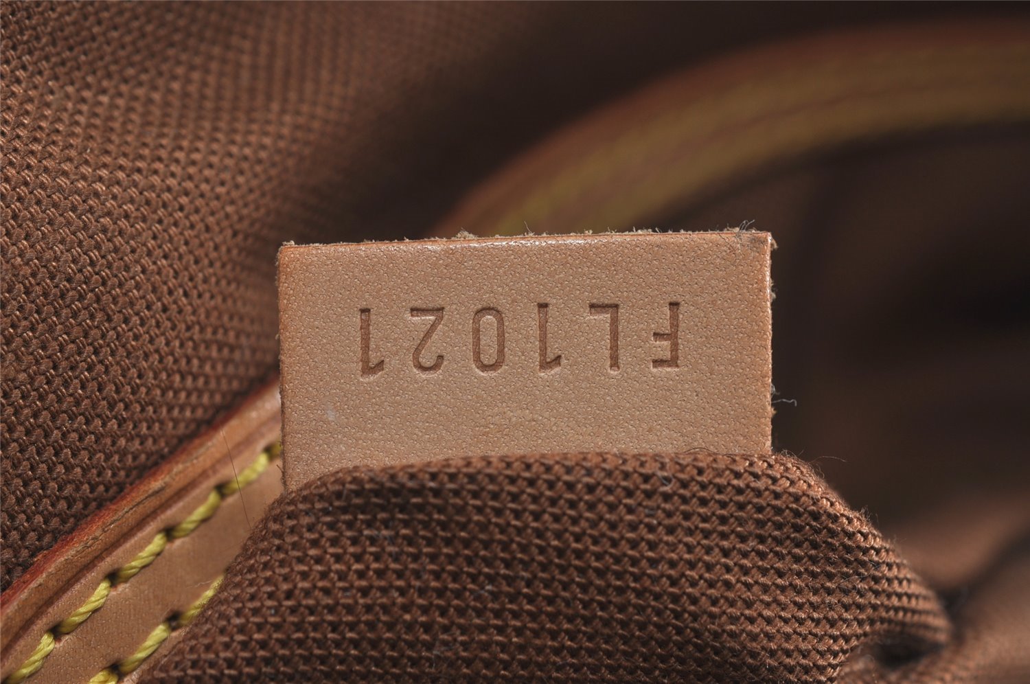 Authentic Louis Vuitton Monogram Alma Hand Bag Purse M51130 LV 9328I