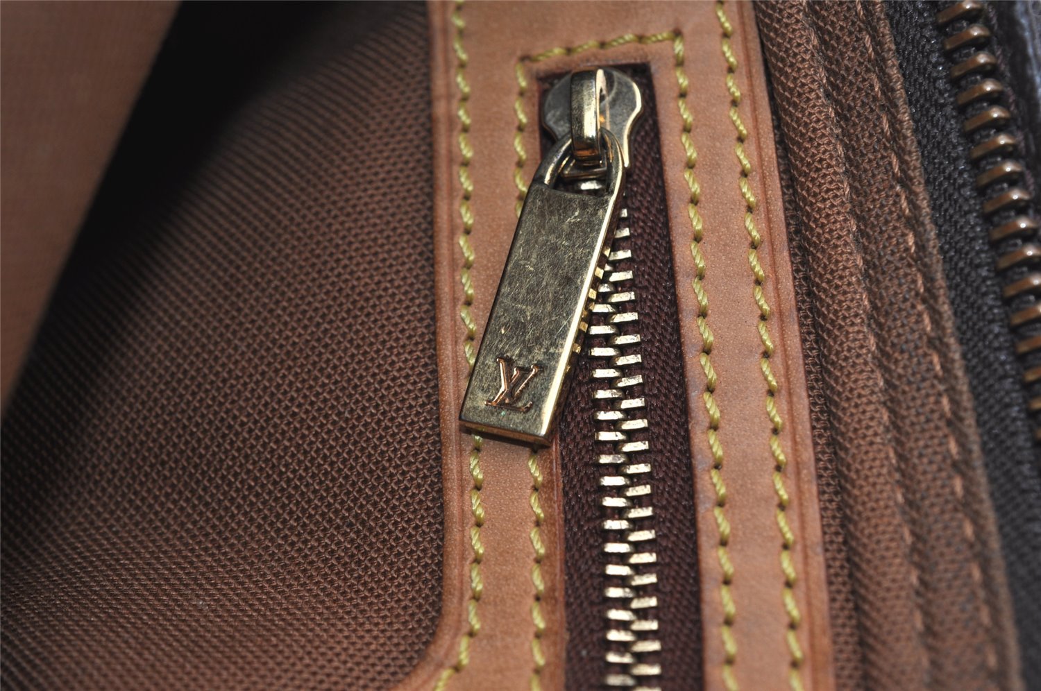 Authentic Louis Vuitton Monogram Trotteur Shoulder Cross Bag M51240 Junk 9336I