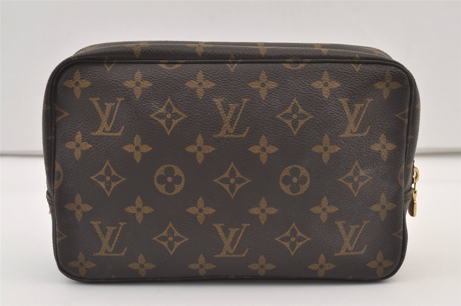 Auth Louis Vuitton Monogram Trousse Toilette 23 Clutch Hand Bag M47524 LV 9342J