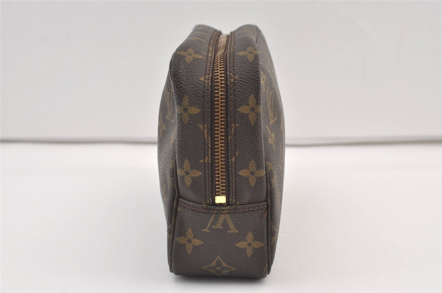 Auth Louis Vuitton Monogram Trousse Toilette 23 Clutch Hand Bag M47524 LV 9342J