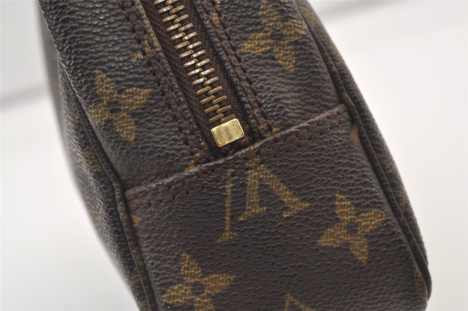 Auth Louis Vuitton Monogram Trousse Toilette 23 Clutch Hand Bag M47524 LV 9342J