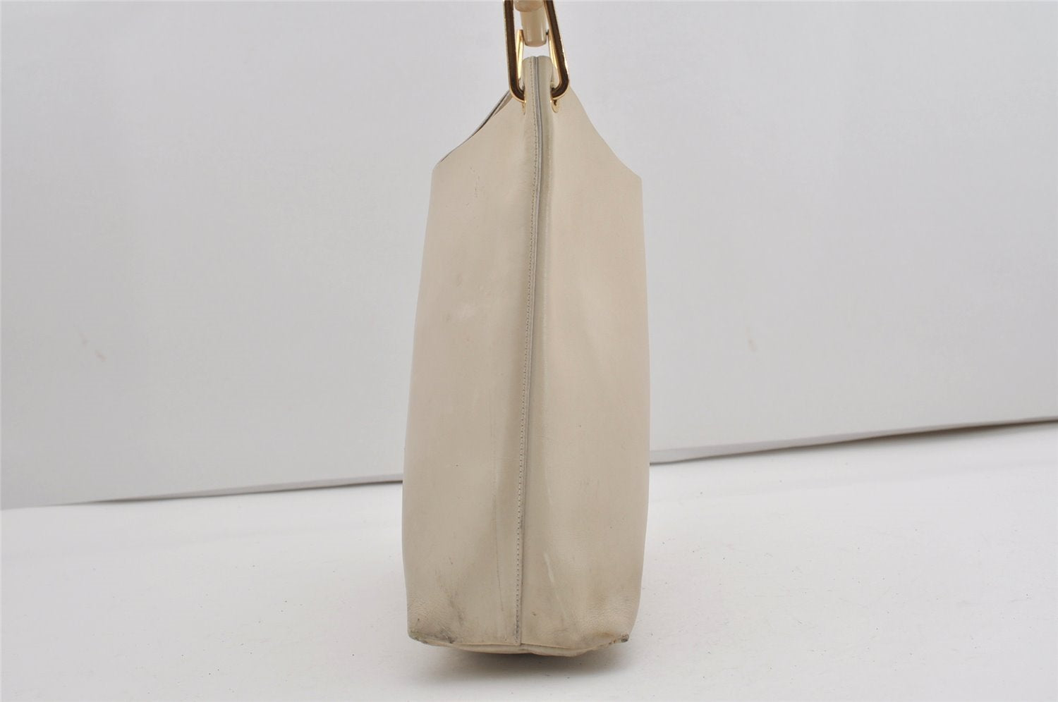 Authentic GUCCI Vintage Bamboo Shoulder Hand Bag Purse Leather White 9344I