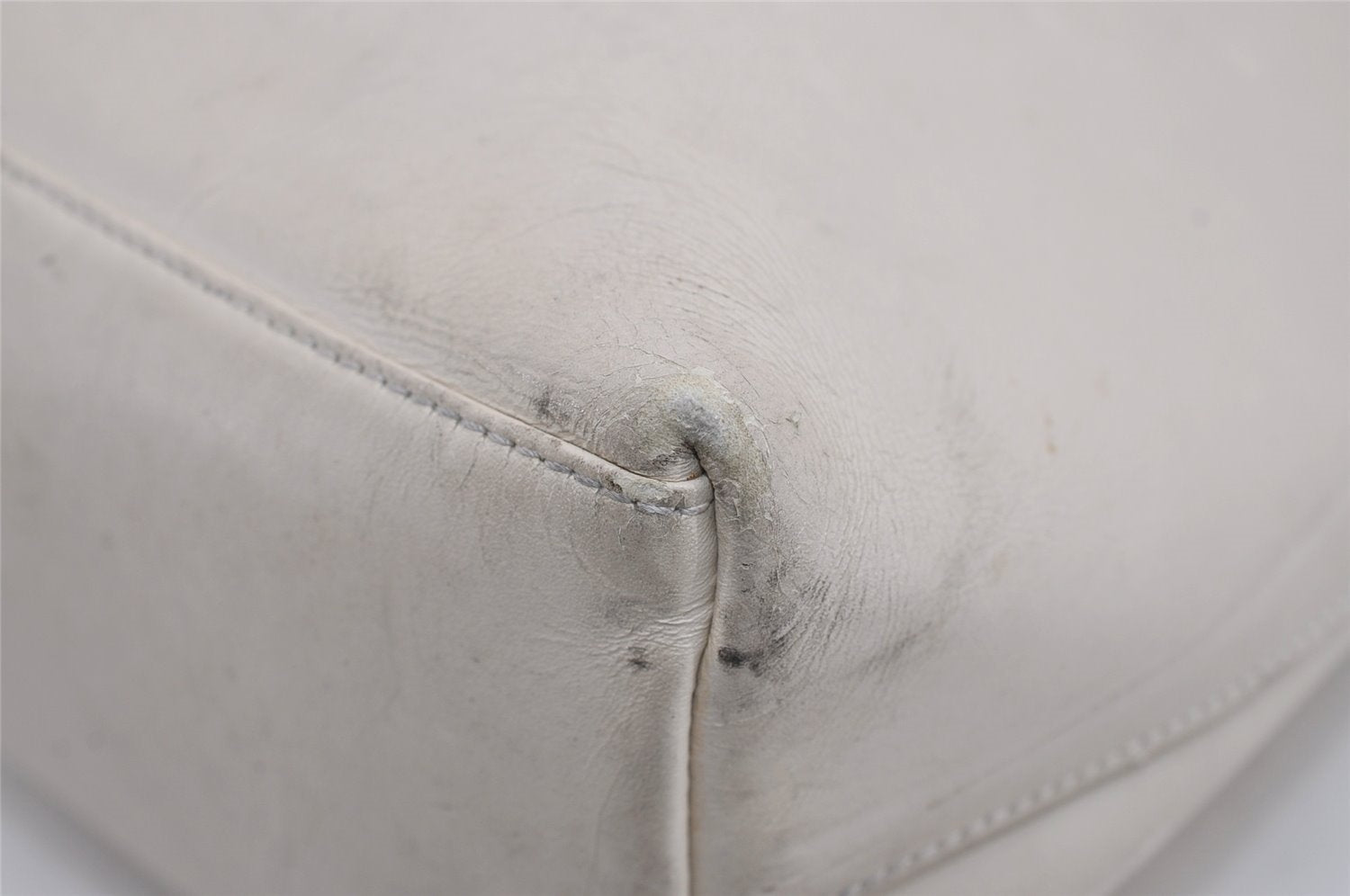 Authentic GUCCI Vintage Bamboo Shoulder Hand Bag Purse Leather White 9344I