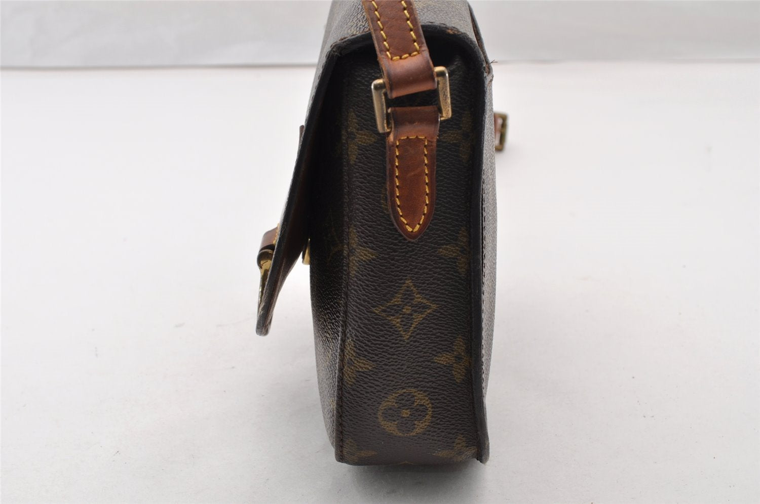 Authentic Louis Vuitton Monogram Saint Cloud MM M51243 Shoulder Cross Bag 9351I