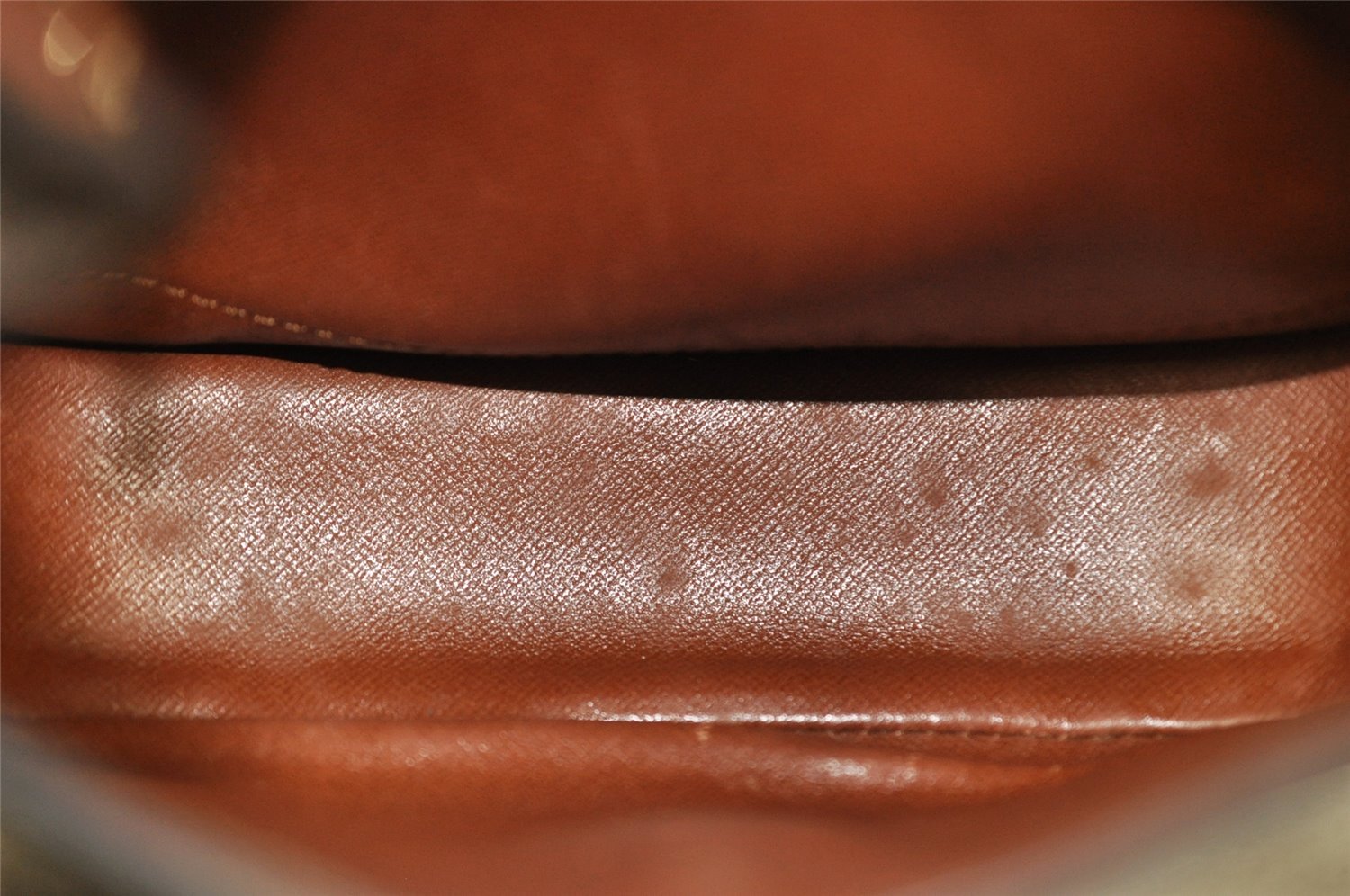 Authentic Louis Vuitton Monogram Saint Cloud MM M51243 Shoulder Cross Bag 9351I