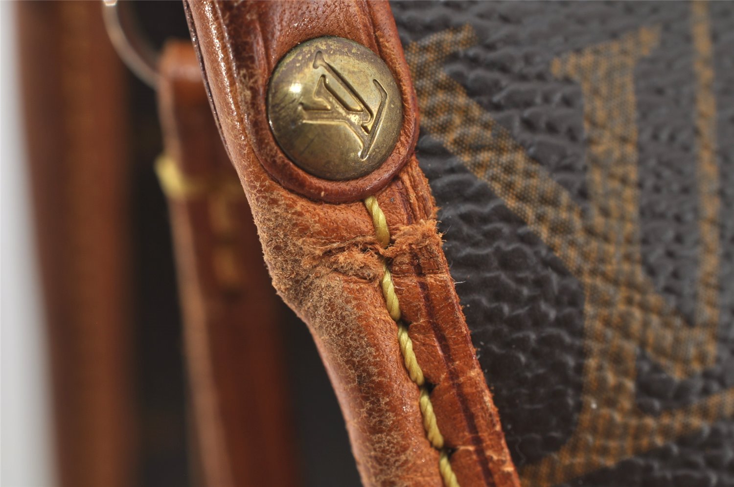 Authentic Louis Vuitton Monogram Popincourt Haut Shoulder Bag M40007 LV 9358I