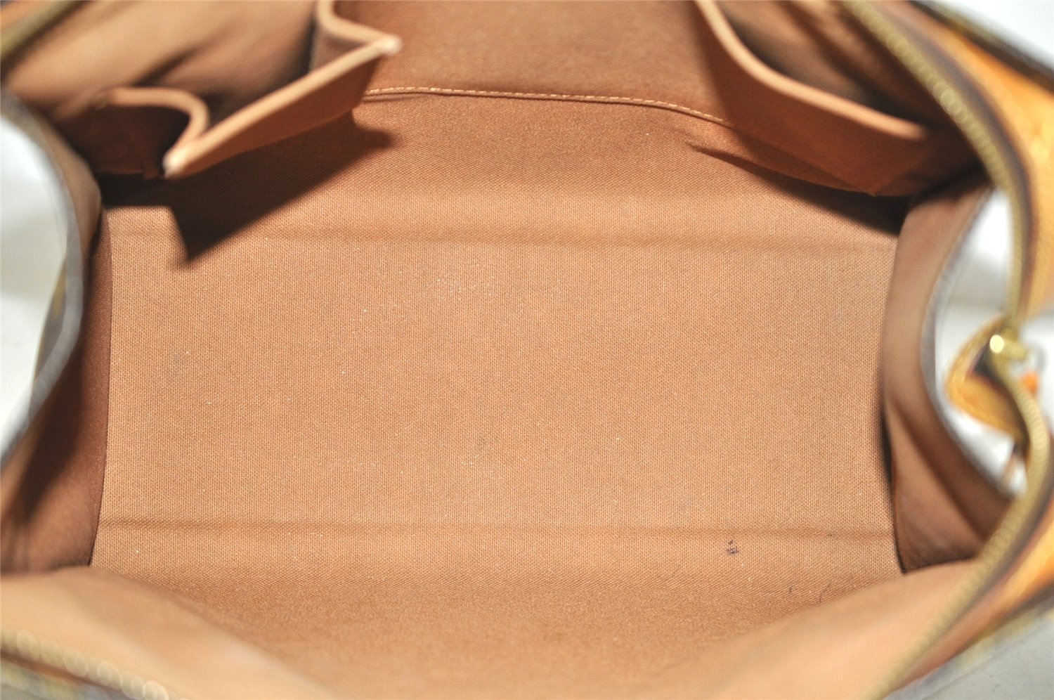 Authentic Louis Vuitton Monogram Popincourt Haut Shoulder Bag M40007 LV 9358I